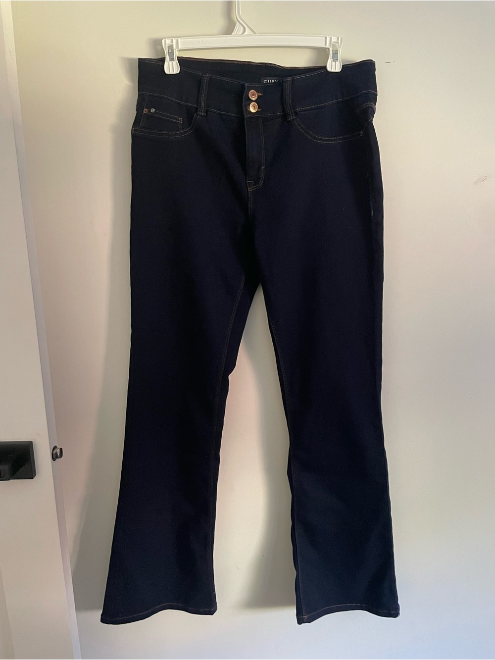 68 Women’s Dark Blue Stretch Jeans - Classic Fit